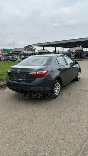Toyota Corolla LE 4dr Sedan (1.8L 4cyl CVT) 2014 Gray
