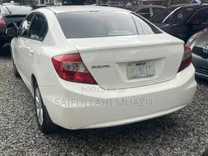 Honda Civic 2012 White