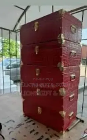 Wooden Gift Boxes With or Without Handles and Acrylic coversRed Color.