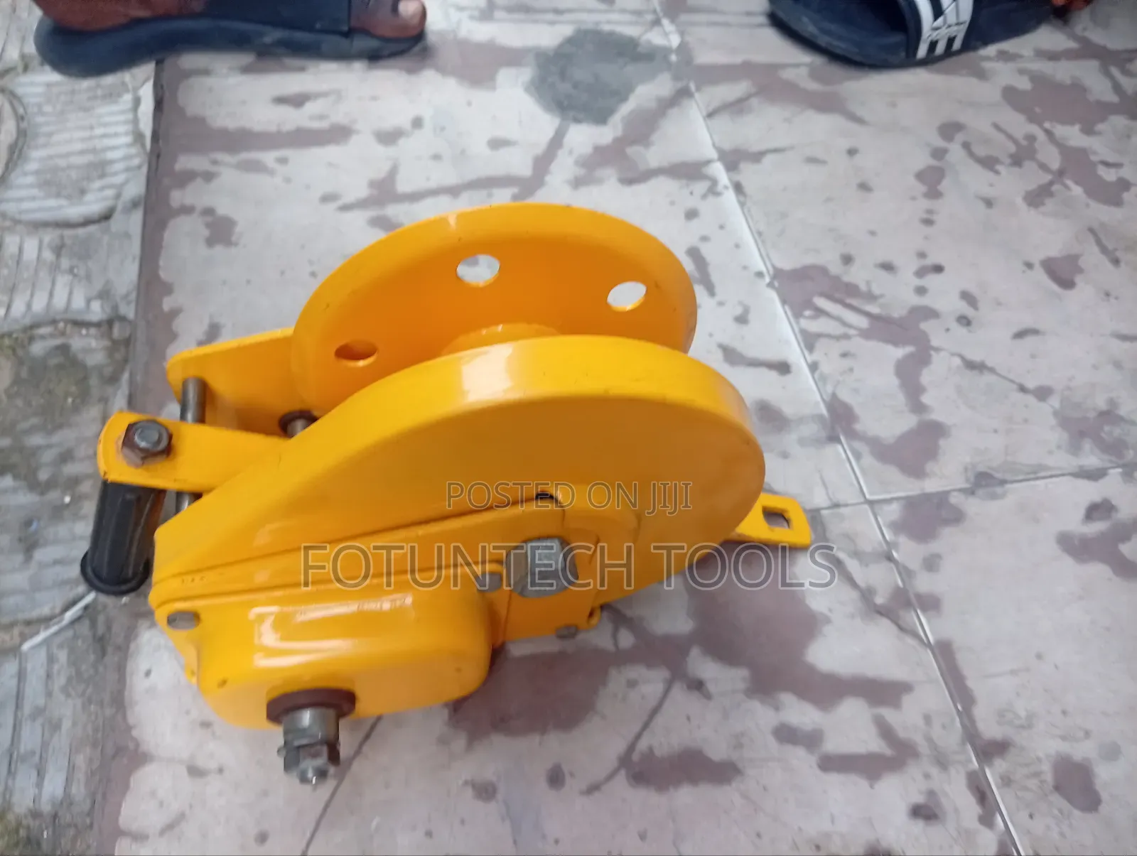 Hand Winch 2600 LB