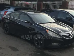 Hyundai Sonata Limited 2.0T Sedan (2.0L 4cyl 6A) 2013 Black