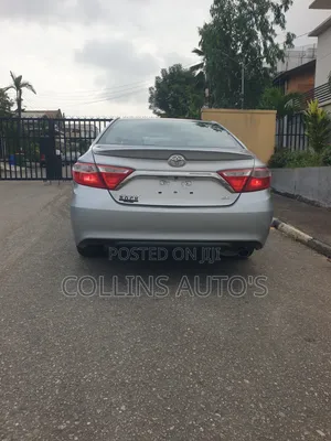 Toyota Camry SE 4dr Sedan (2.5L 4cyl 6A) 2016 Silver