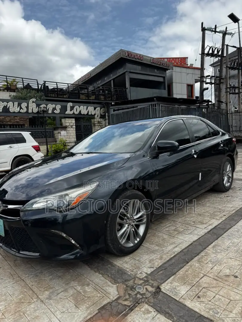 Toyota Camry 2016 Black