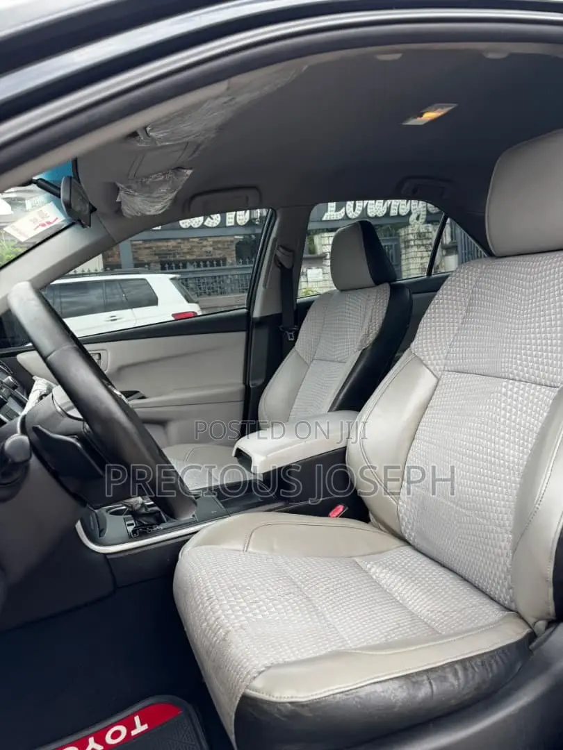Toyota Camry 2016 Black