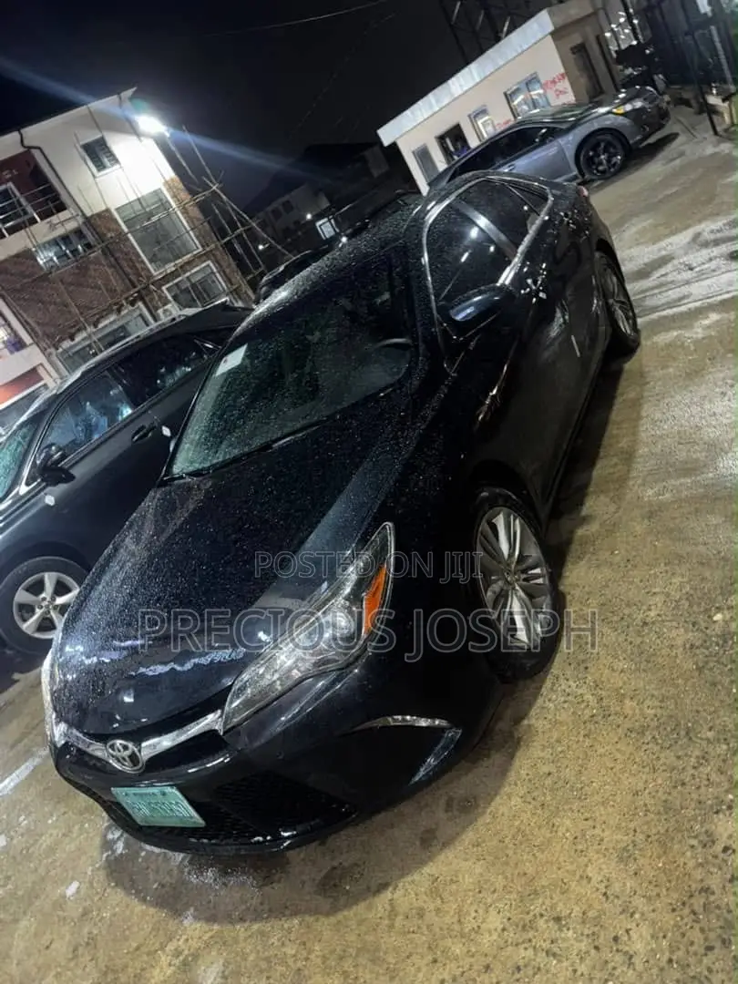 Toyota Camry 2016 Black