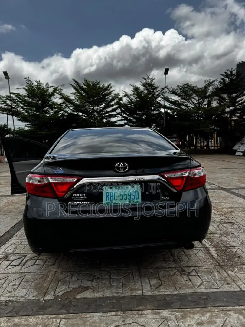 Toyota Camry 2016 Black