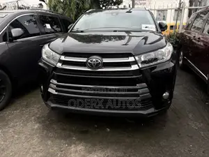 Toyota Highlander Limited 4x2 V6 (3.5L 6cyl 8A) 2017 Black