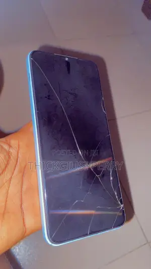 Itel P40 64 GB Blue