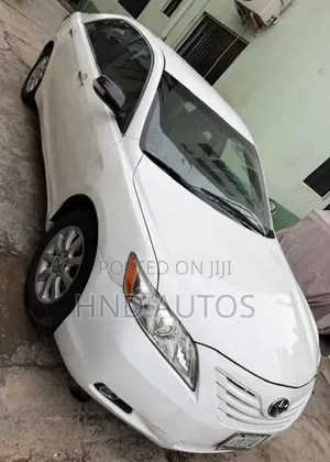 Toyota Camry LE 4dr Sedan (2.4L 4cyl 5A) 2009 Silver