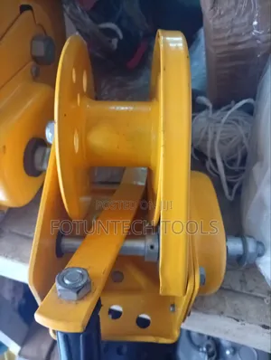 Hand Winch 1200LB