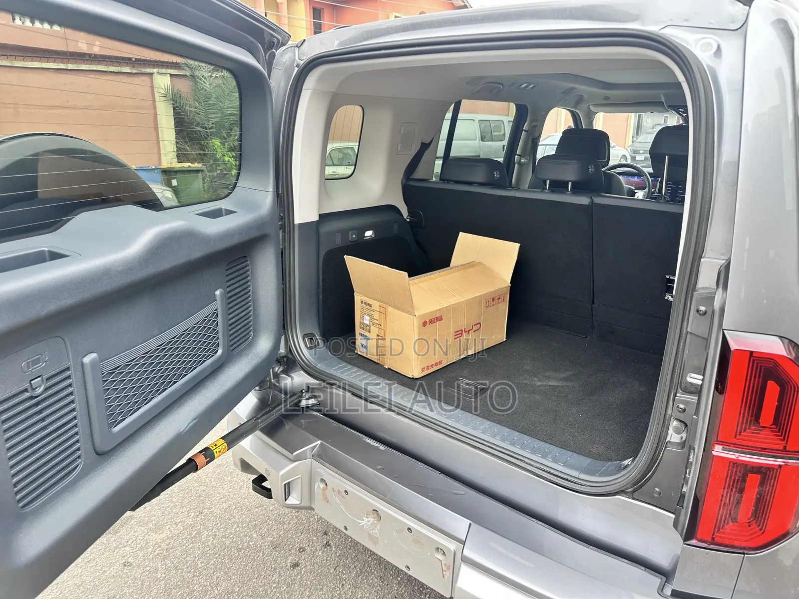 BYD Leopard 5 2025 Gray