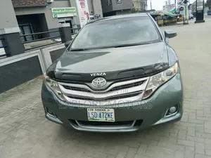 Toyota Venza 2010 Green