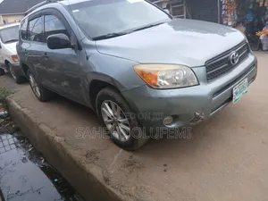 Toyota RAV4 1.8 2007 Green