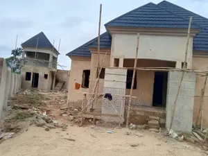 3bdrm House in Akwuose Layout,, Oshimili South for sale