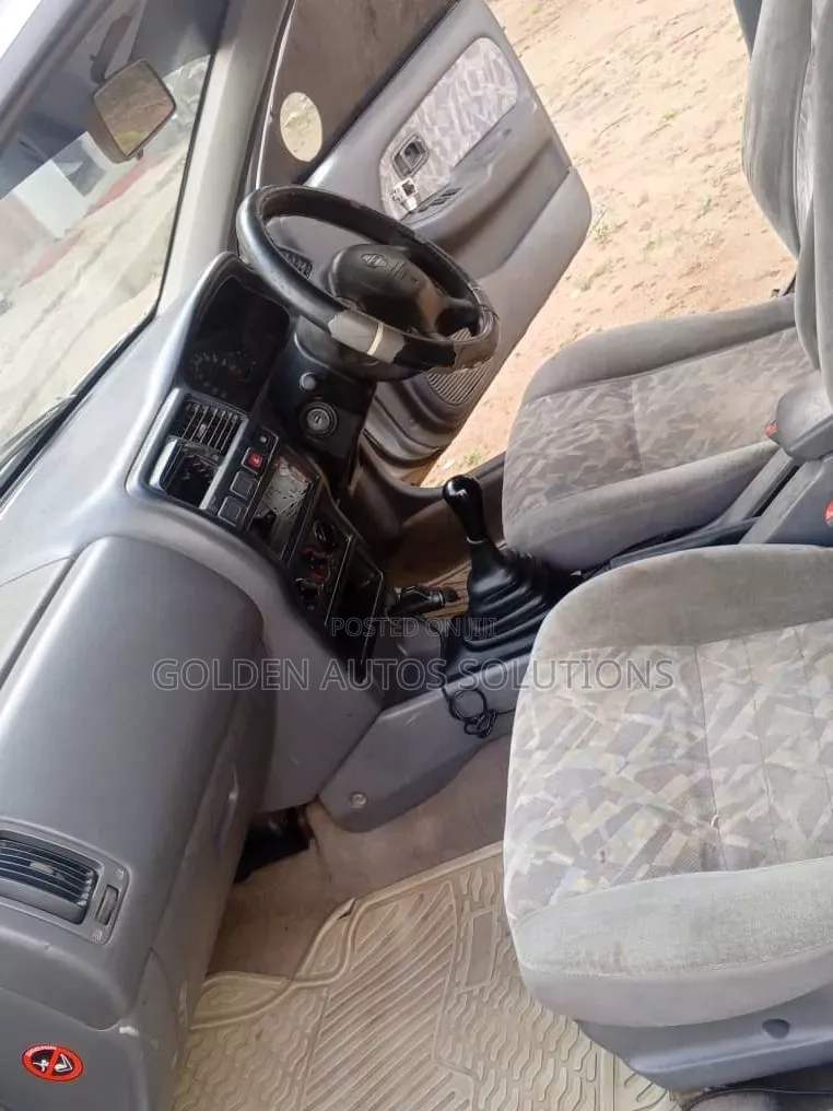 Nissan Altima 1999