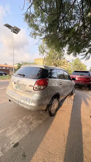Toyota Matrix 2005 Silver