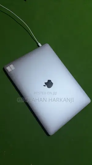 Laptop Apple MacBook Pro 2020 8GB Intel Core i7 SSD 512GB