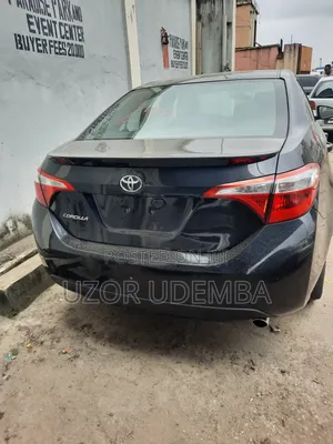 Toyota Corolla LE 4dr Sedan (1.8L 4cyl CVT) 2015 Black