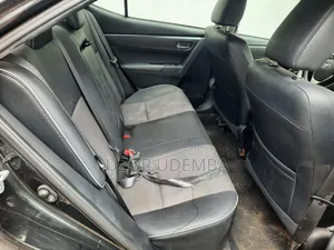 Toyota Corolla LE 4dr Sedan (1.8L 4cyl CVT) 2015 Black