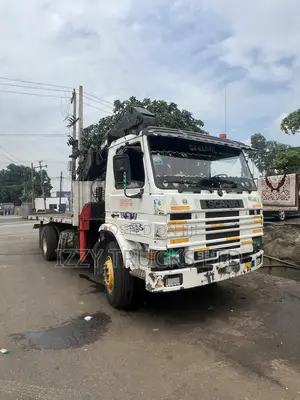 9-Ton Flatbed Hiab Truck for Hire | Heavy Equipment Handling