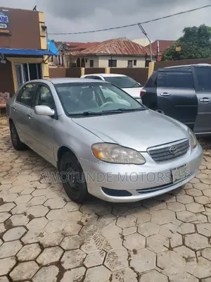 Toyota Corolla 2004 Silver