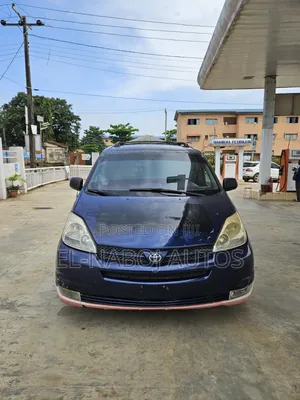 Toyota Sienna 2005 Blue
