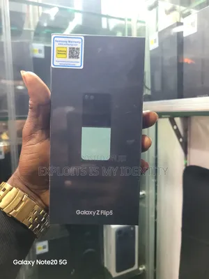 New Samsung Galaxy Z Flip 5 512 GB Green