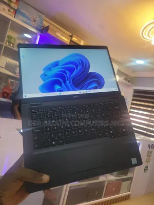 Laptop Dell Latitude 5300 16GB Intel Core i7 SSD 256GB