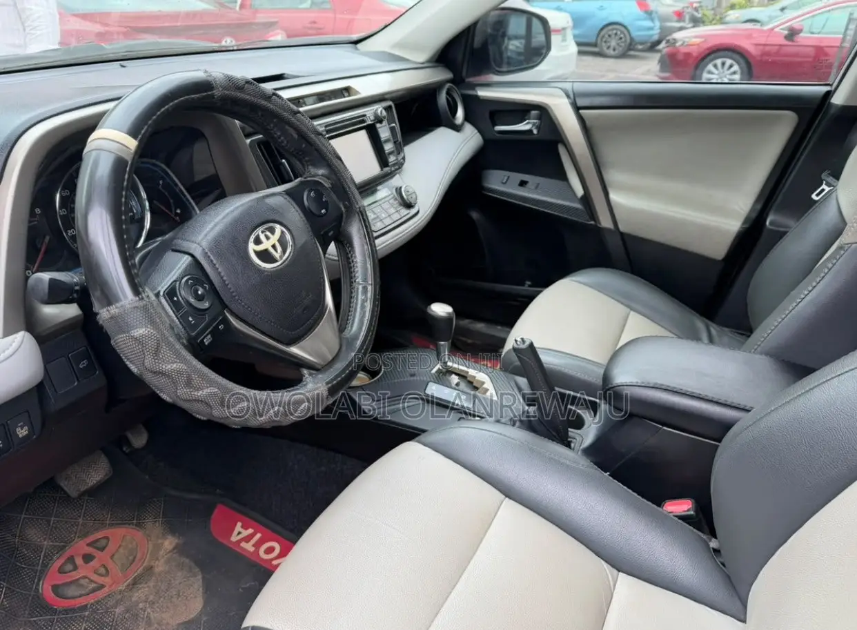 Toyota RAV4 2013 Silver
