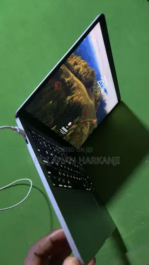 Laptop Apple MacBook Pro 2020 8GB Intel Core i7 SSD 512GB