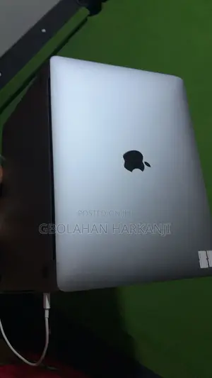 Laptop Apple MacBook Pro 2020 8GB Intel Core i7 SSD 512GB