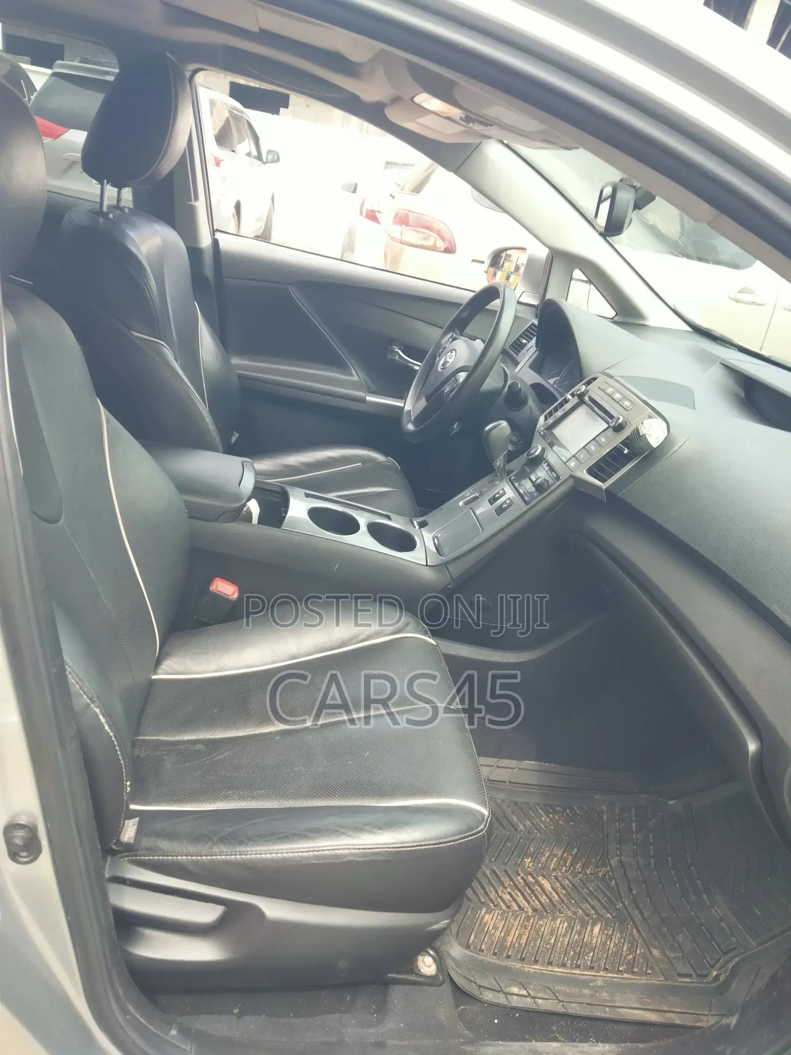 Toyota Venza 2016 Silver