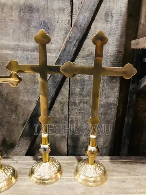 Table Cross