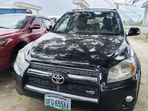 Toyota RAV4 2010 Black