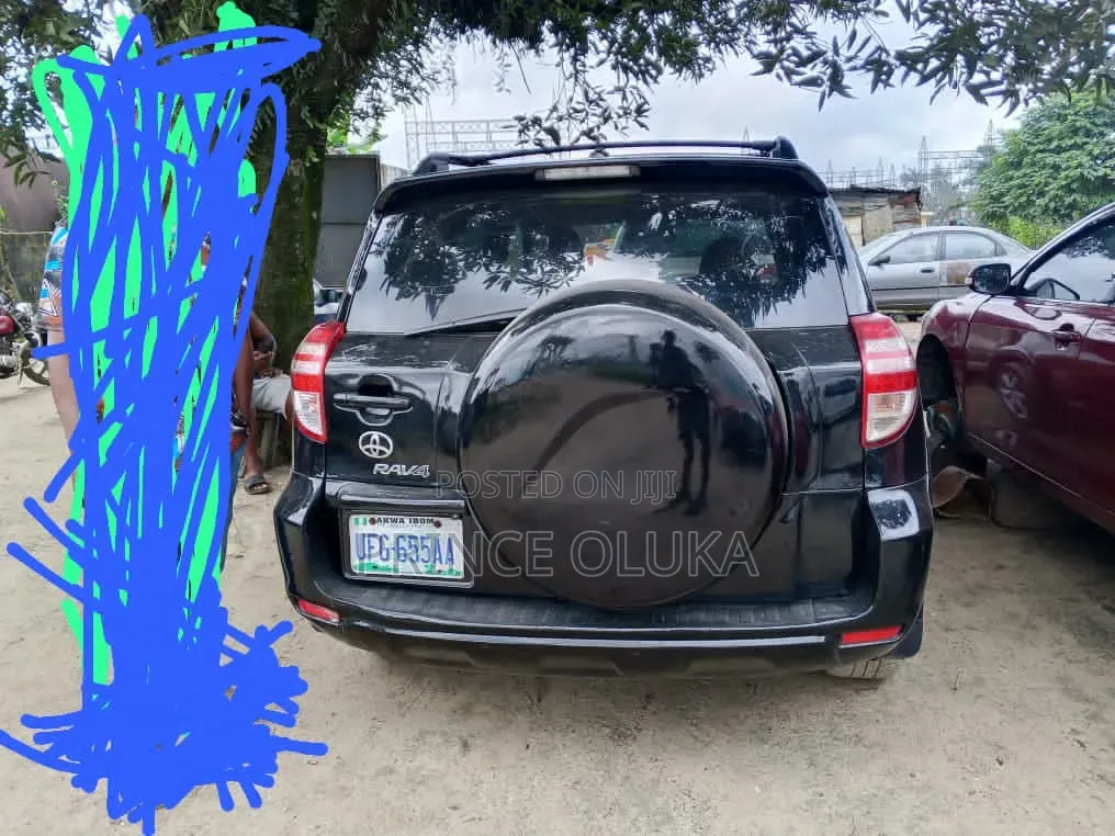 Toyota RAV4 2010 Black
