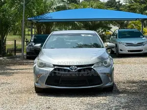 Toyota Camry 2016 Silver
