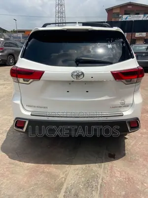 Toyota Highlander 2019 White