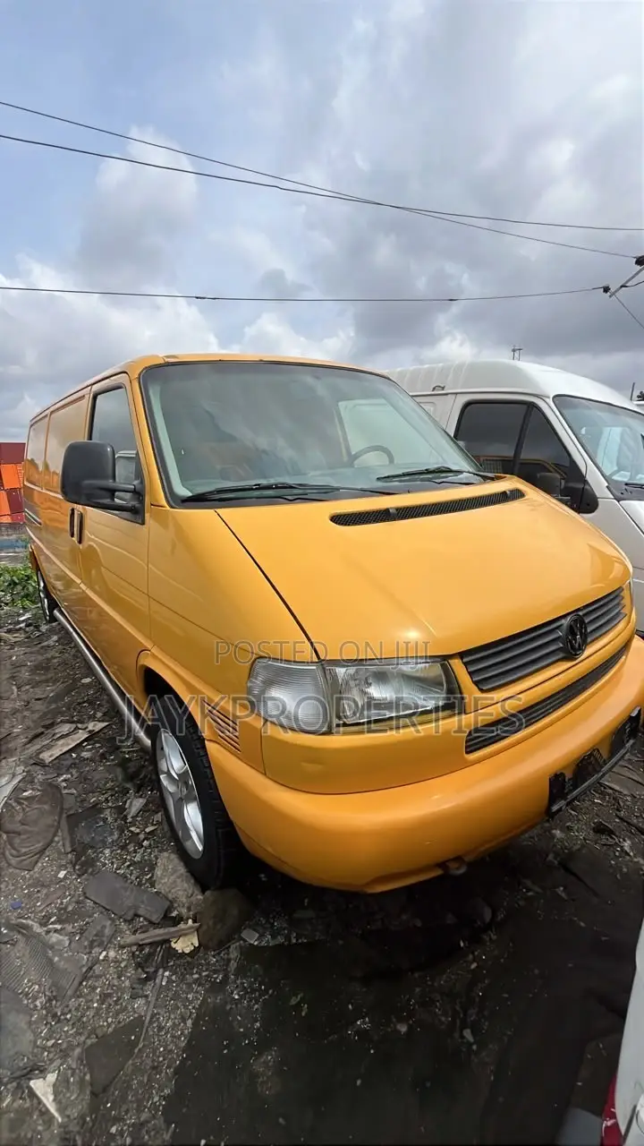 Volkswagen Transporter 2000 Yellow