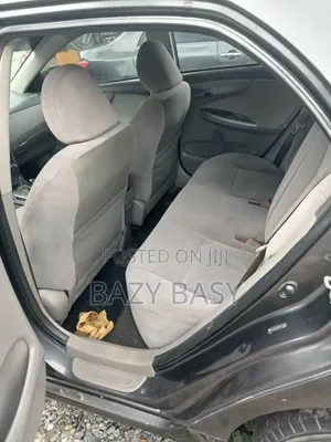 Toyota Corolla 2010 Gray