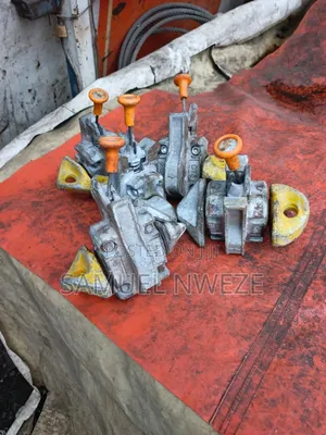 Semi-Automatic Container Twist Locks (Also Called Semi-Automatic
