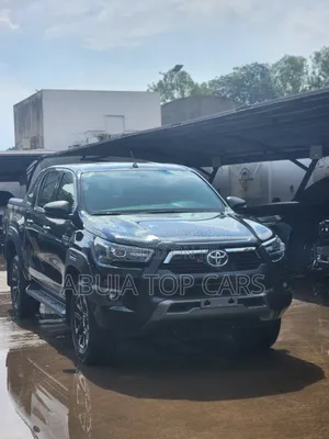 New Toyota Hilux 2026 Black