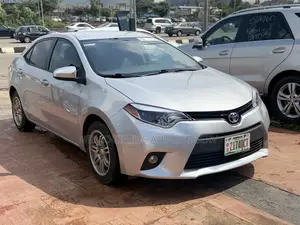 Toyota Corolla 2015 Silver