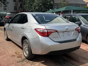 Toyota Corolla 2015 Silver