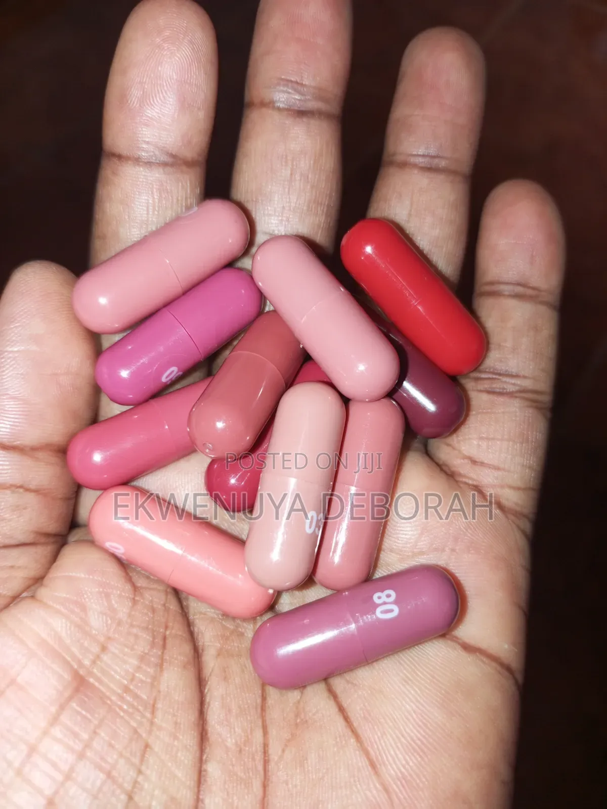 12 Lipsticks in 1 Packet