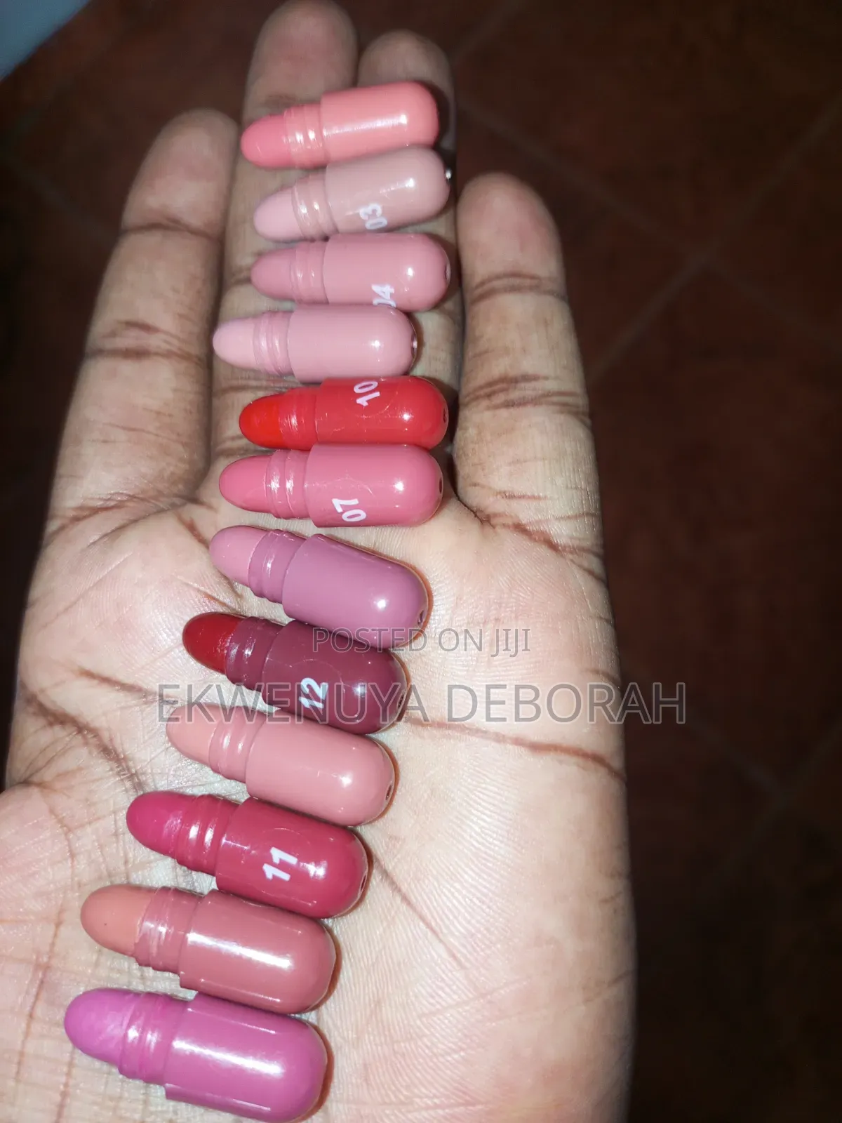 12 Lipsticks in 1 Packet