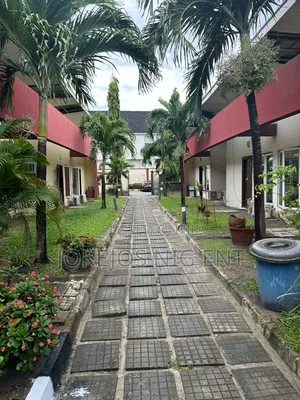 2bdrm Block of Flats in South Point Estate for sale