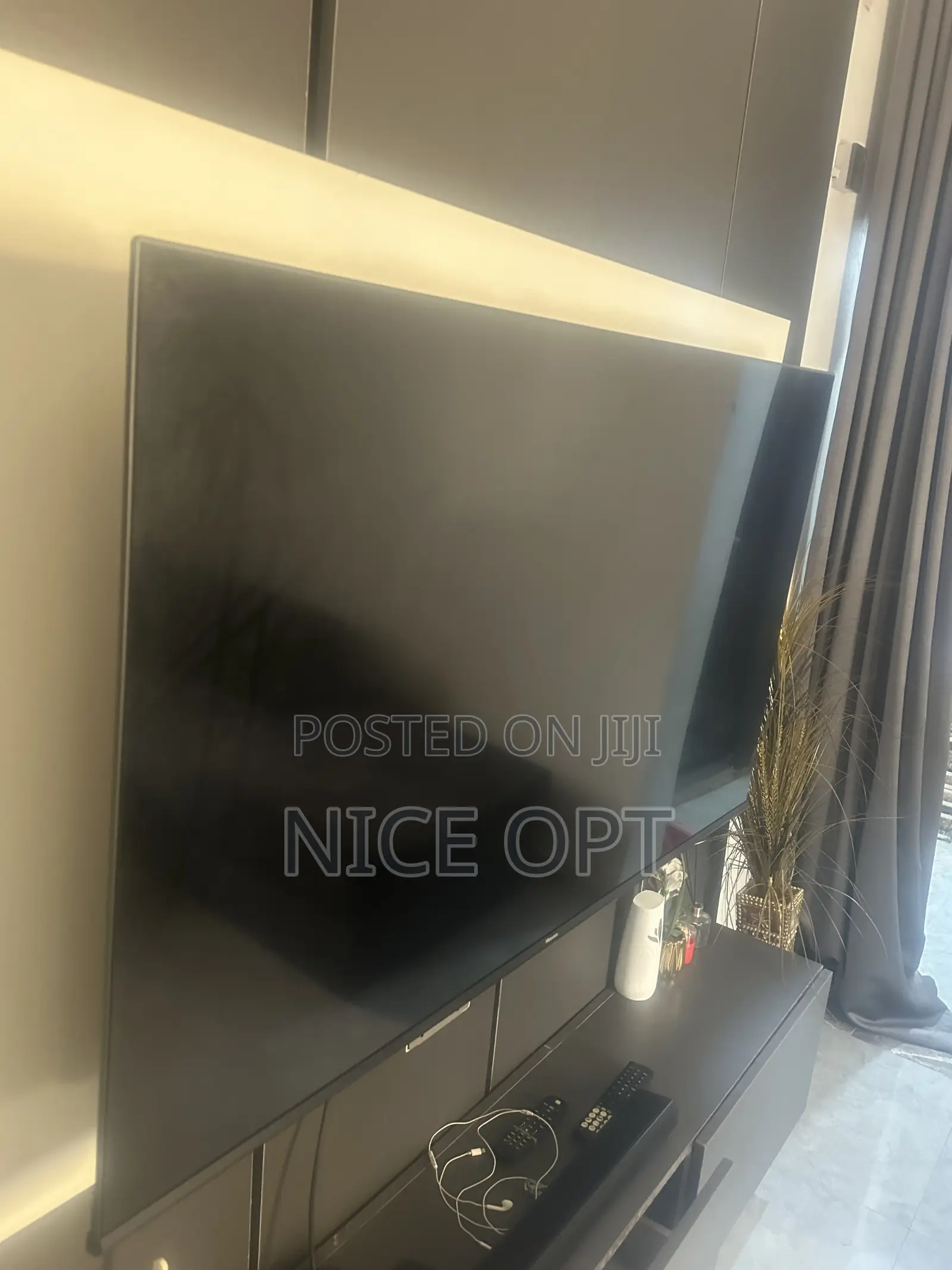 Hisense Smart TV 58 Inches