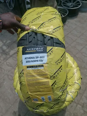 205/60 R16 92V Austone Tyres