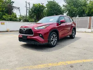 Toyota Highlander XLE AWD 2020 Red