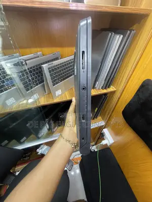 Laptop Dell Latitude 3350 8GB Intel Core i5 HDD 500GB